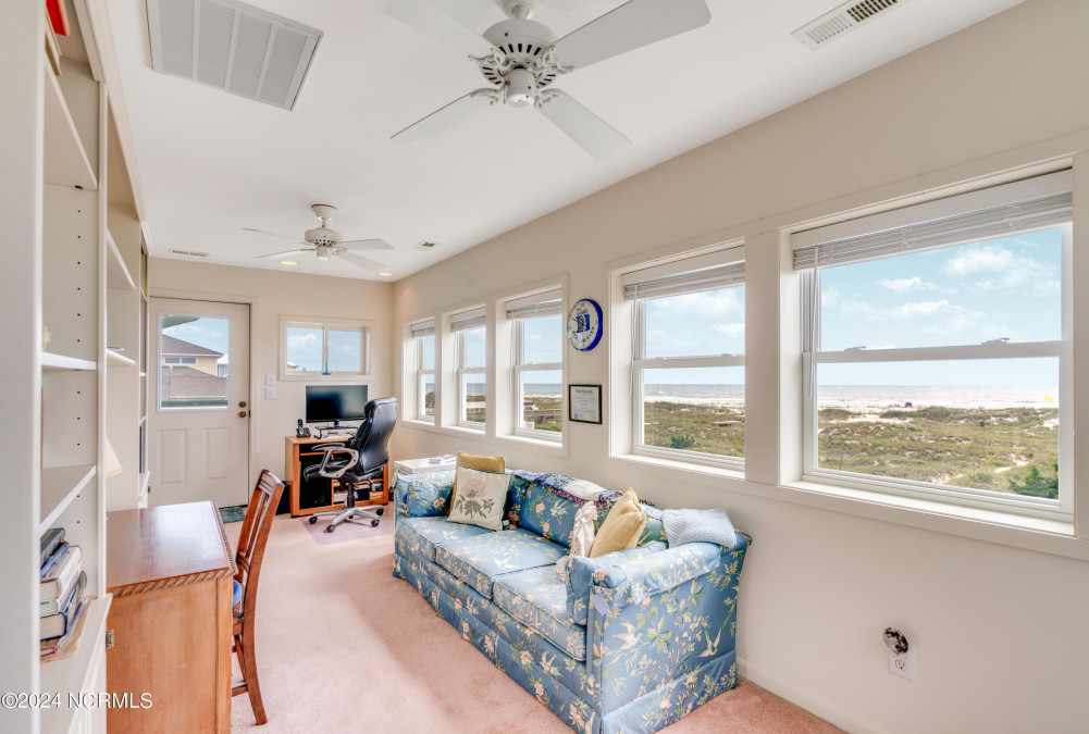 11007 Inlet Dr Emerald Isle, NC 28594