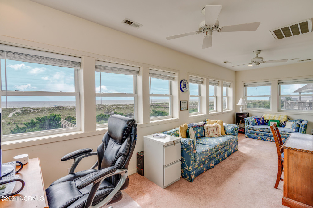 11007 Inlet Dr Emerald Isle, NC 28594