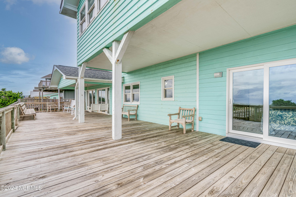 11007 Inlet Dr Emerald Isle, NC 28594