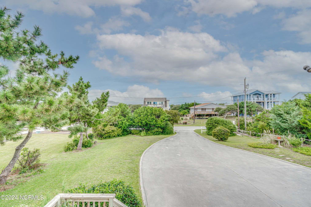 11007 Inlet Dr Emerald Isle, NC 28594