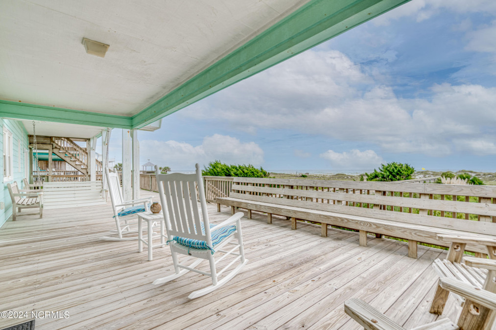 11007 Inlet Dr Emerald Isle, NC 28594