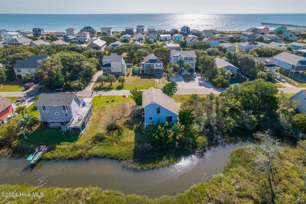 1620 Pelican Dr Oak Island, NC 28465