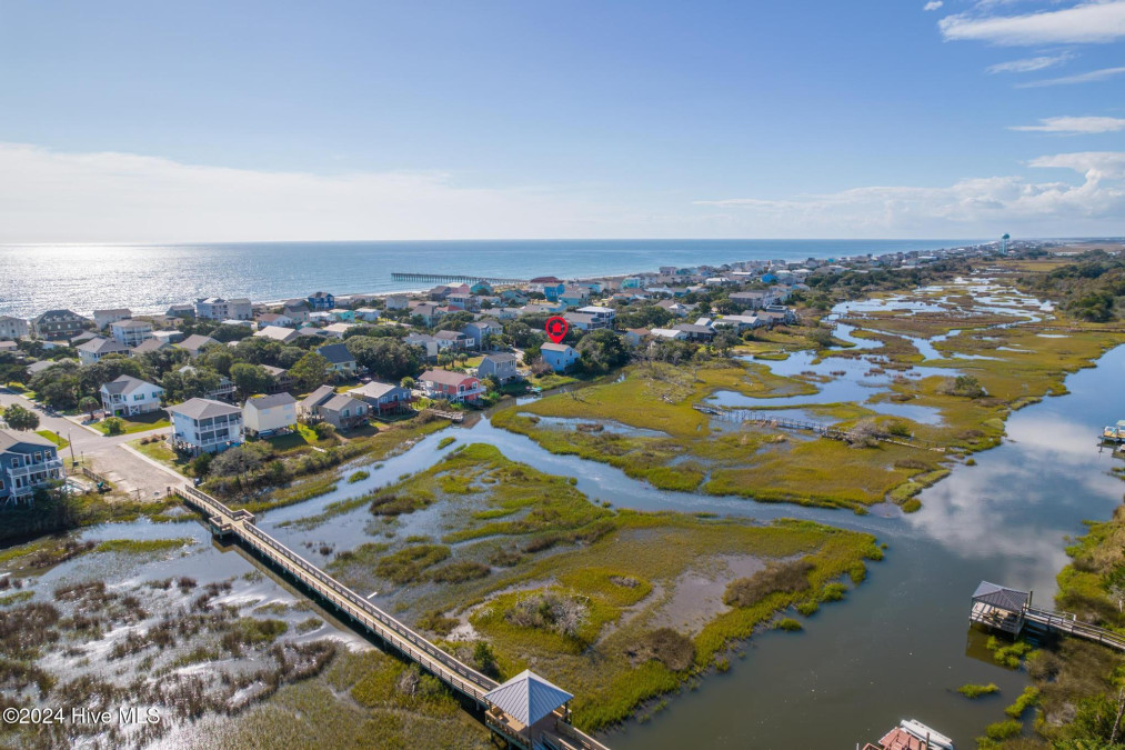 1620 Pelican Dr Oak Island, NC 28465