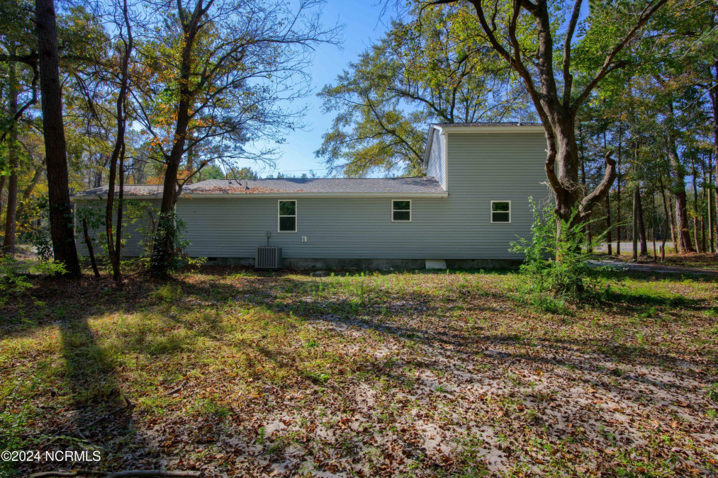 2178 Catherine Lake Rd Richlands, NC 28574