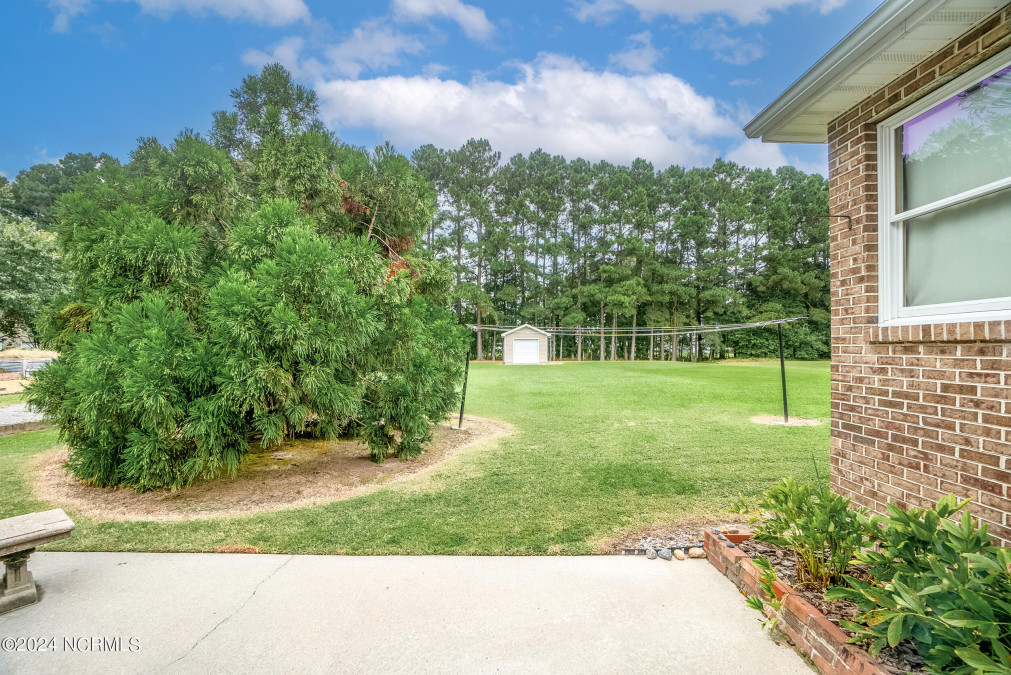 1004 Crosswinds Dr Elizabeth City, NC 27909