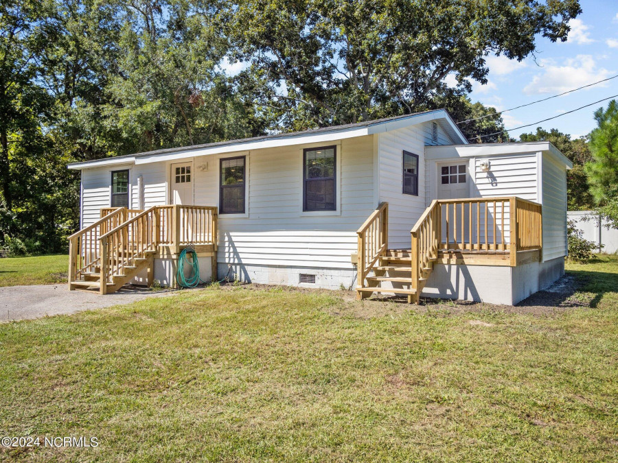 163 Tillett Ln Sneads Ferry, NC 28460