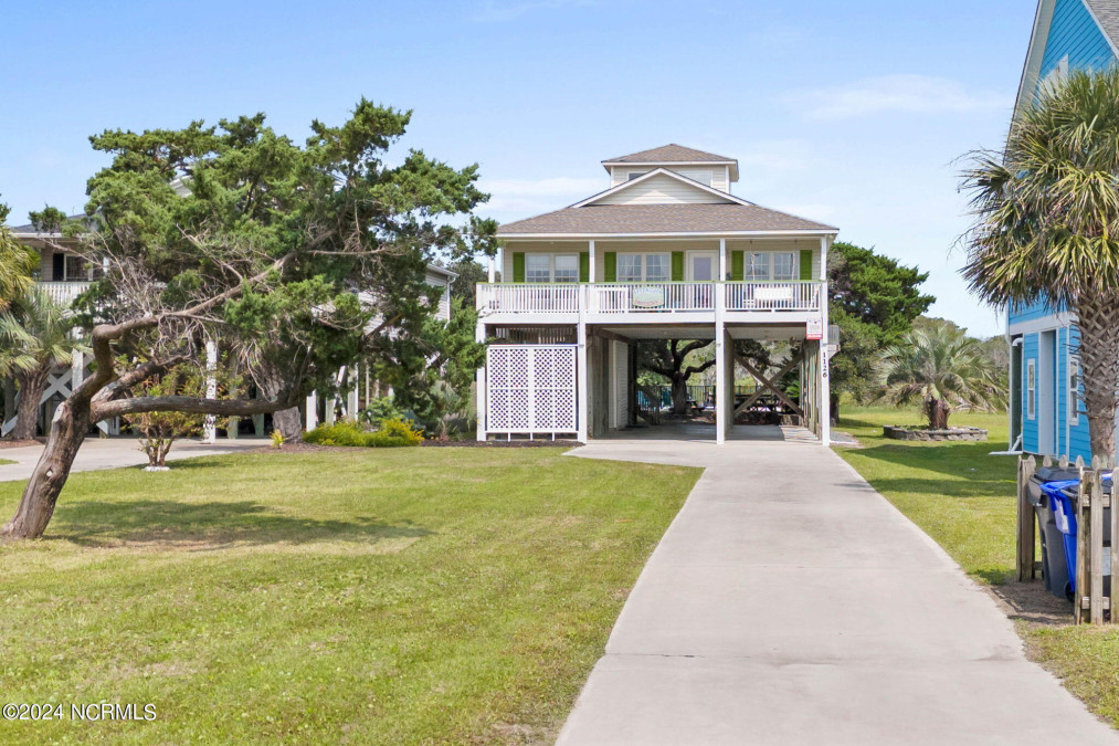 1126 Dolphin Dr Oak Island, NC 28465