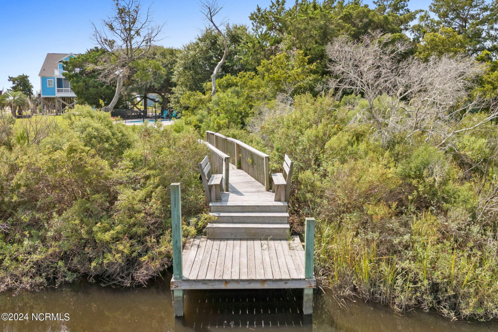 1126 Dolphin Dr Oak Island, NC 28465