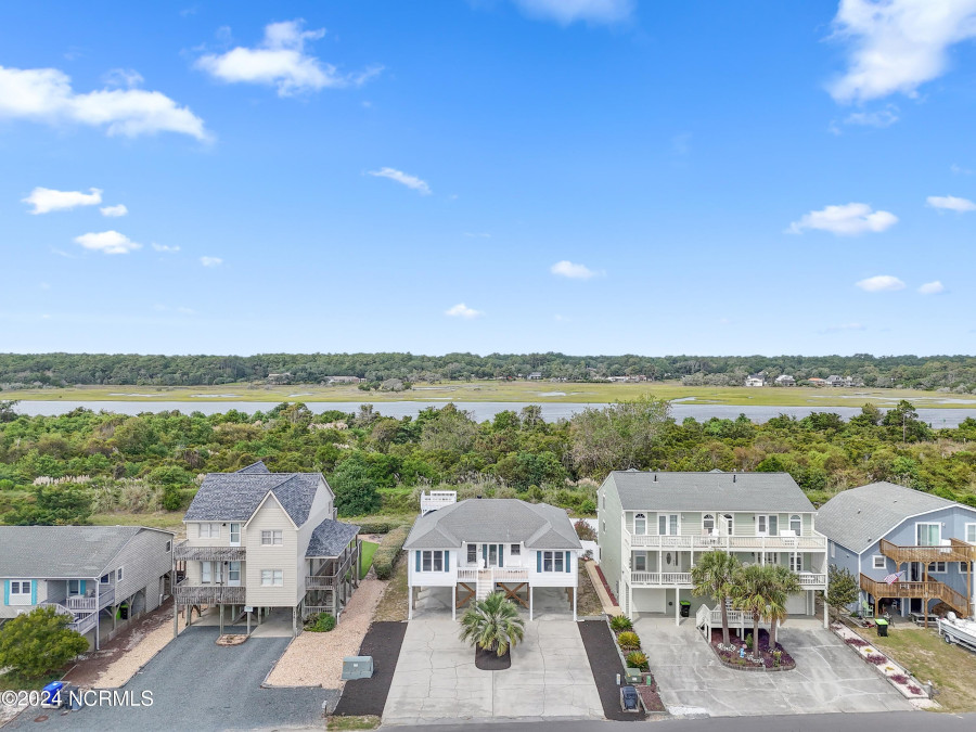 272 Brunswick Ave Holden Beach, NC 28462