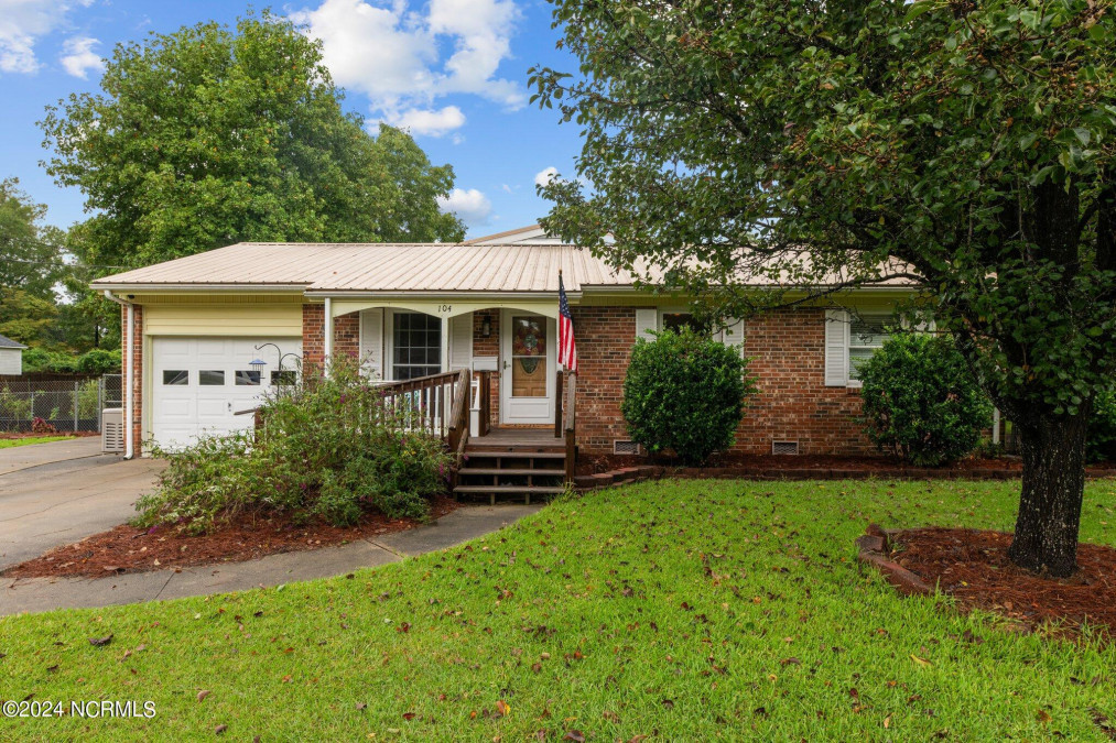 104 Elizabeth St Havelock, NC 28532