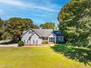 100 Longleaf Ln New Bern, NC 28562