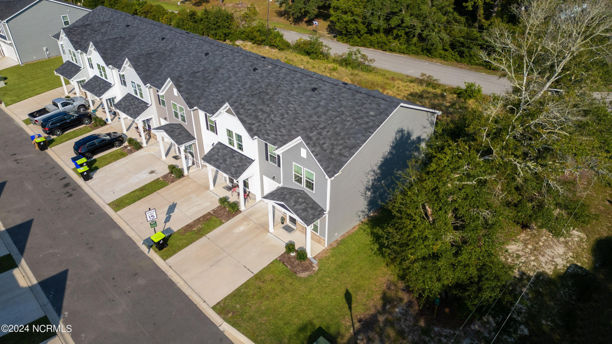 350 Trevally Ct Southport, NC 28461