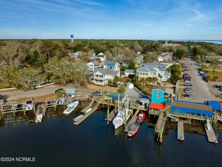 350 Trevally Ct Southport, NC 28461