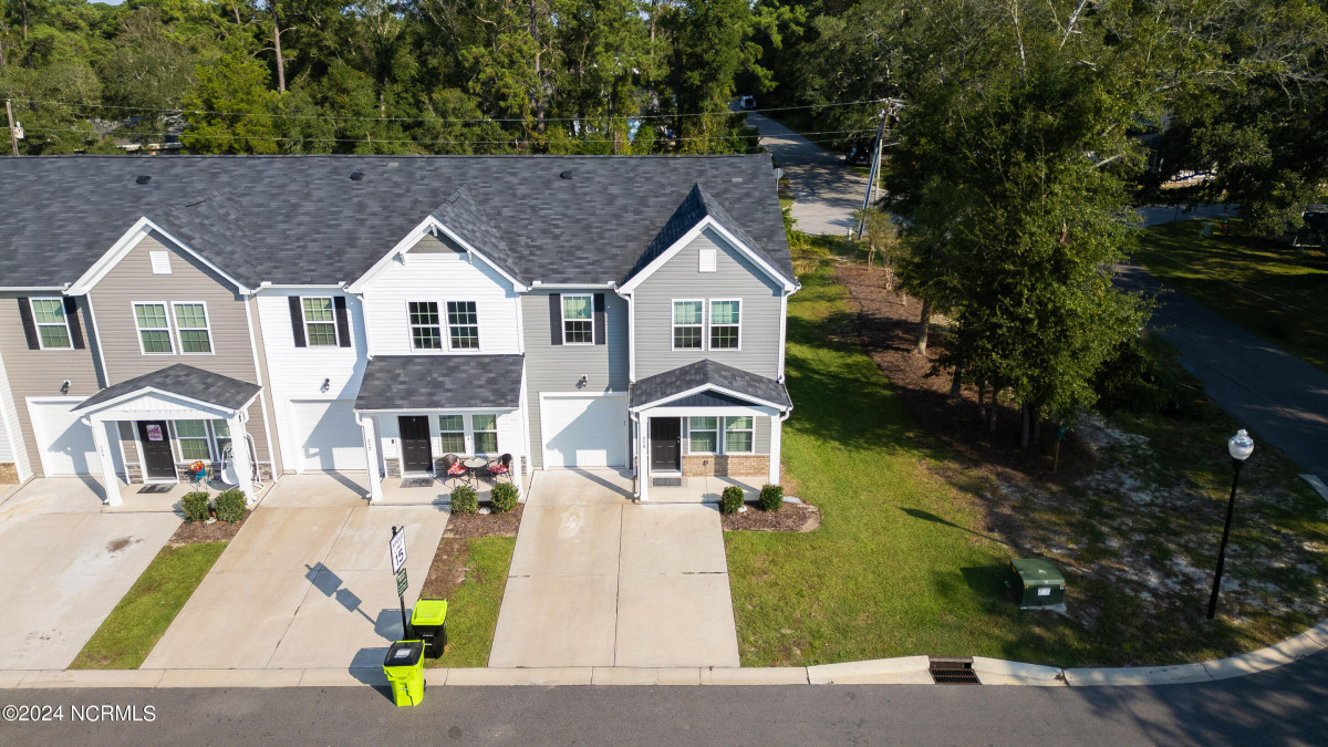 350 Trevally Ct Southport, NC 28461