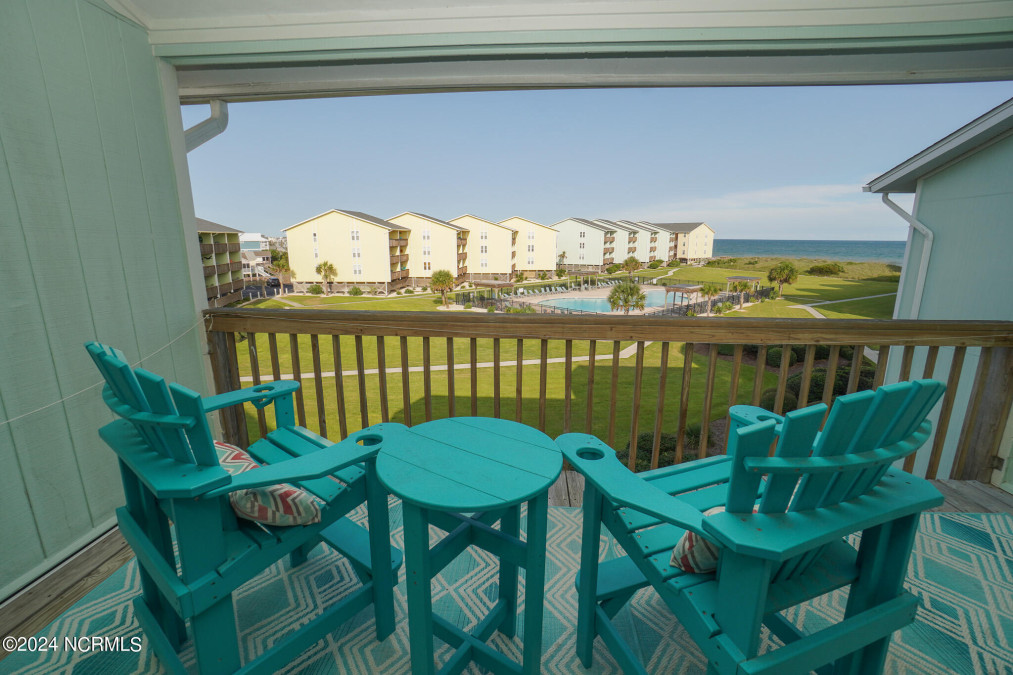 918 New River Dr Surf City, NC 28445