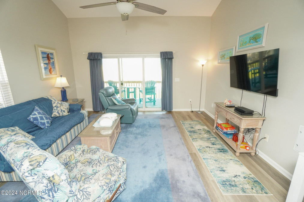 918 New River Dr Surf City, NC 28445