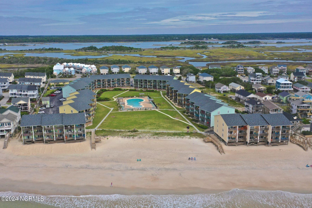 918 New River Dr Surf City, NC 28445