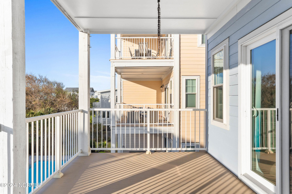 409 Carolina Beach Ave Carolina Beach, NC 28428