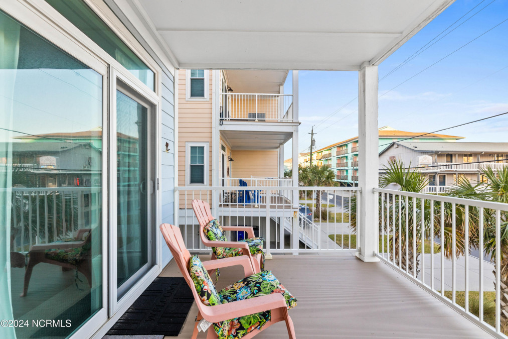 409 Carolina Beach Ave Carolina Beach, NC 28428