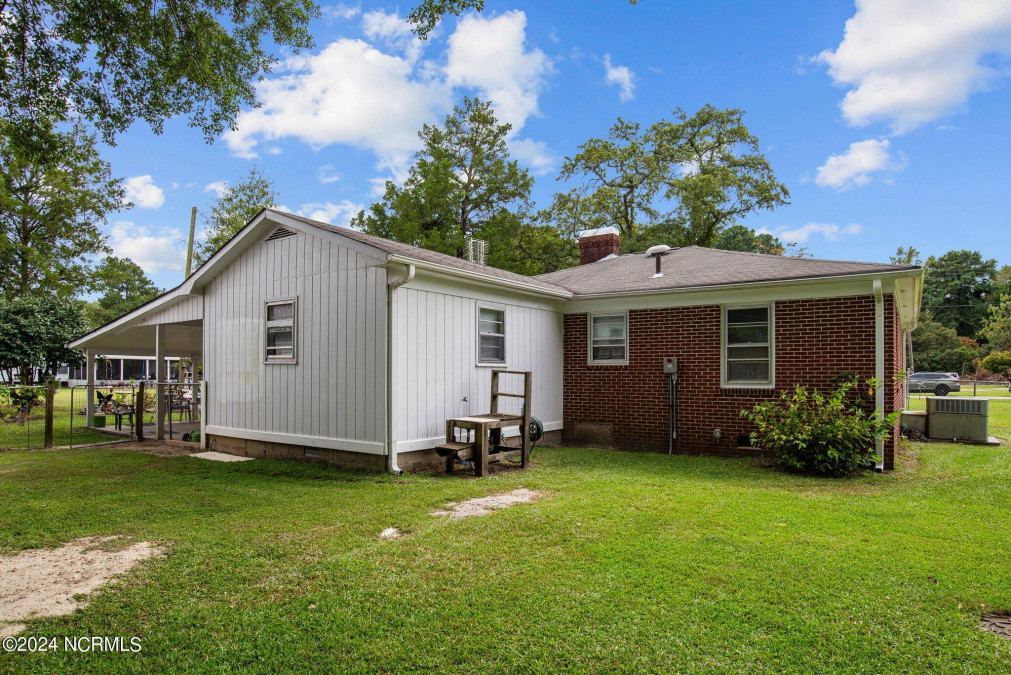 104 Ballard St Chocowinity, NC 27817