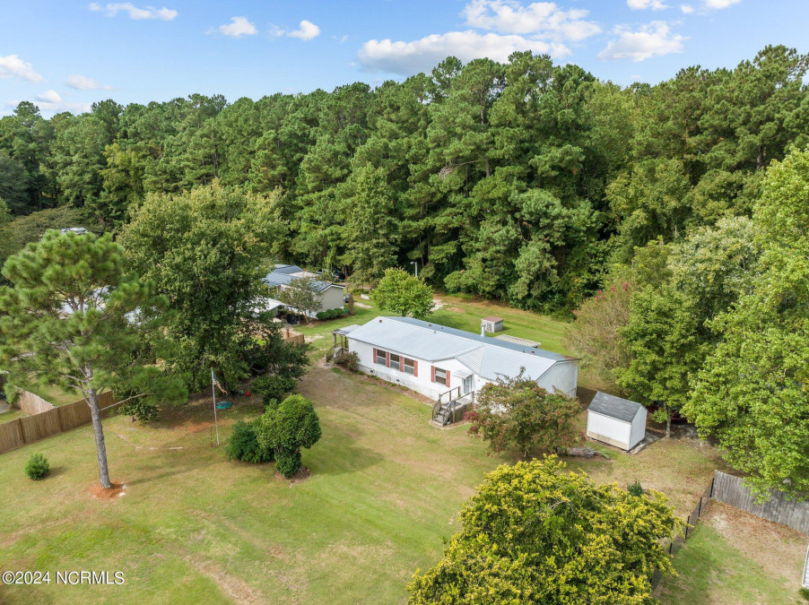 220 Hudson Rd Whiteville, NC 28472