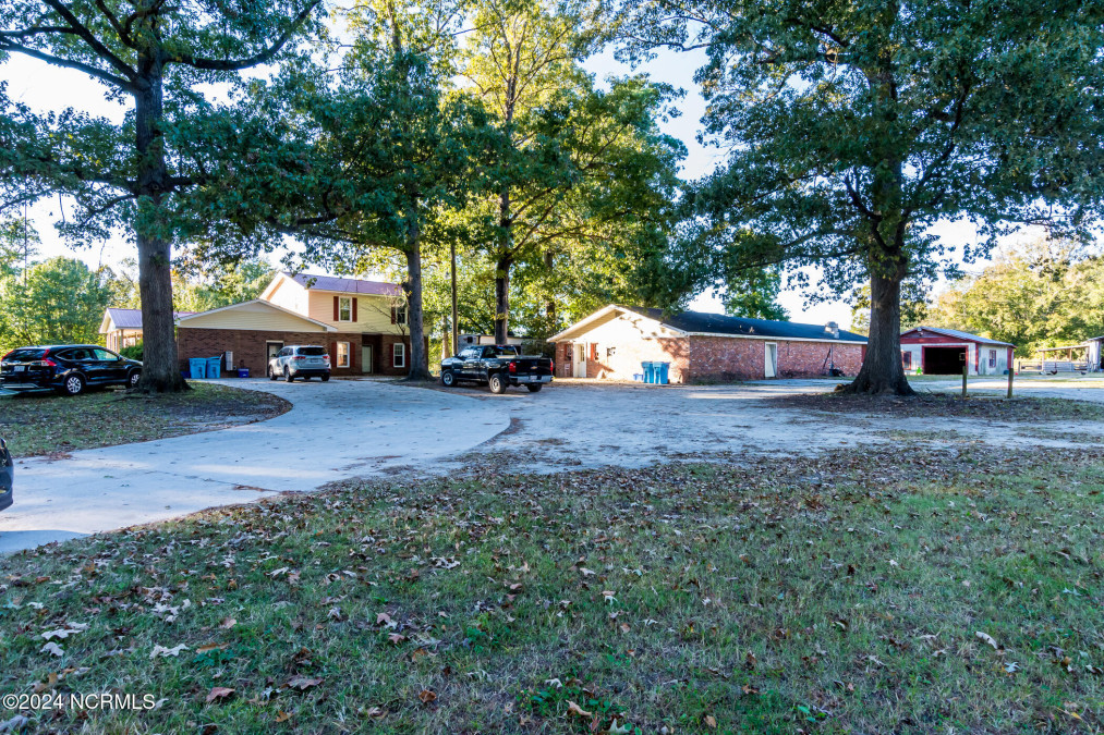 6766 Gum Branch Rd Richlands, NC 28574