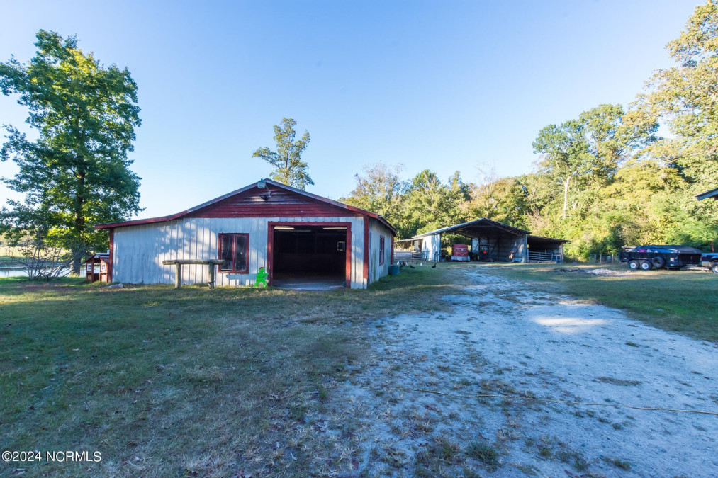 6766 Gum Branch Rd Richlands, NC 28574