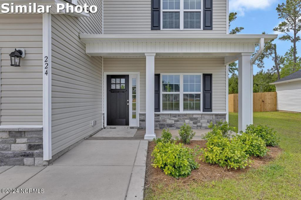 459 Pebble Shore Dr Sneads Ferry, NC 28460