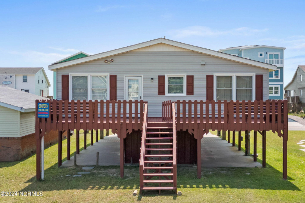 2608 Beach Dr Oak Island, NC 28465