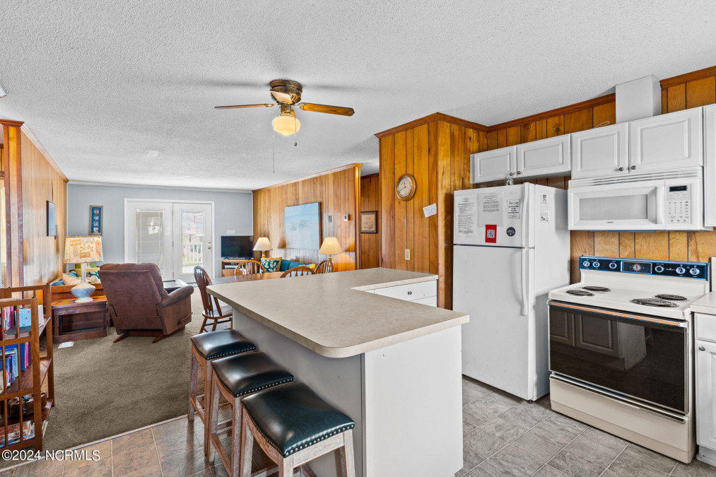 2608 Beach Dr Oak Island, NC 28465