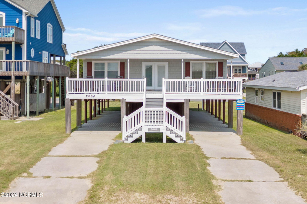 2608 Beach Dr Oak Island, NC 28465