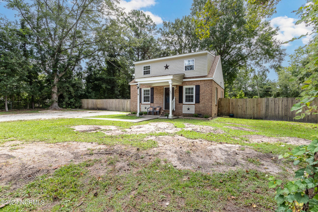 123 Pineview St Havelock, NC 28532