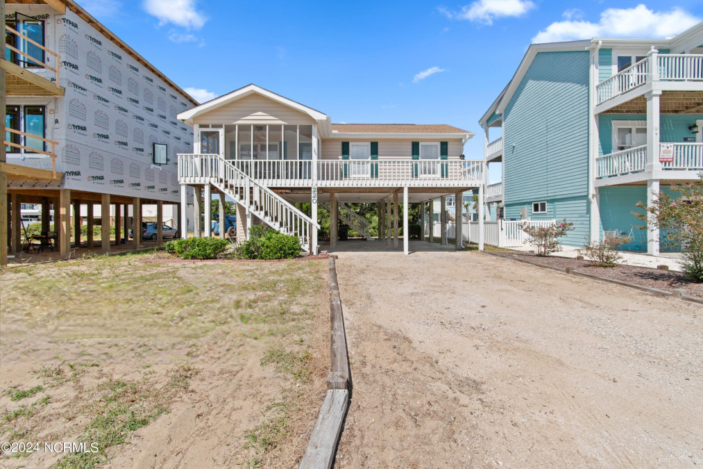 220 Brunswick Ave Holden Beach, NC 28462