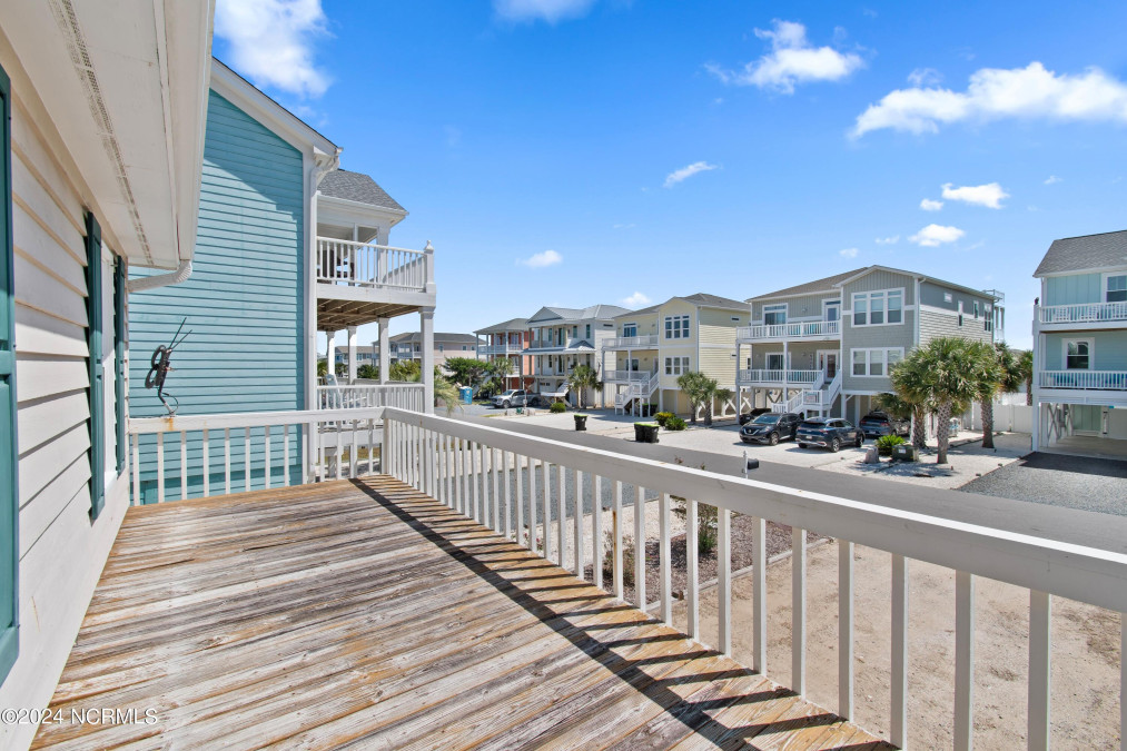 220 Brunswick Ave Holden Beach, NC 28462