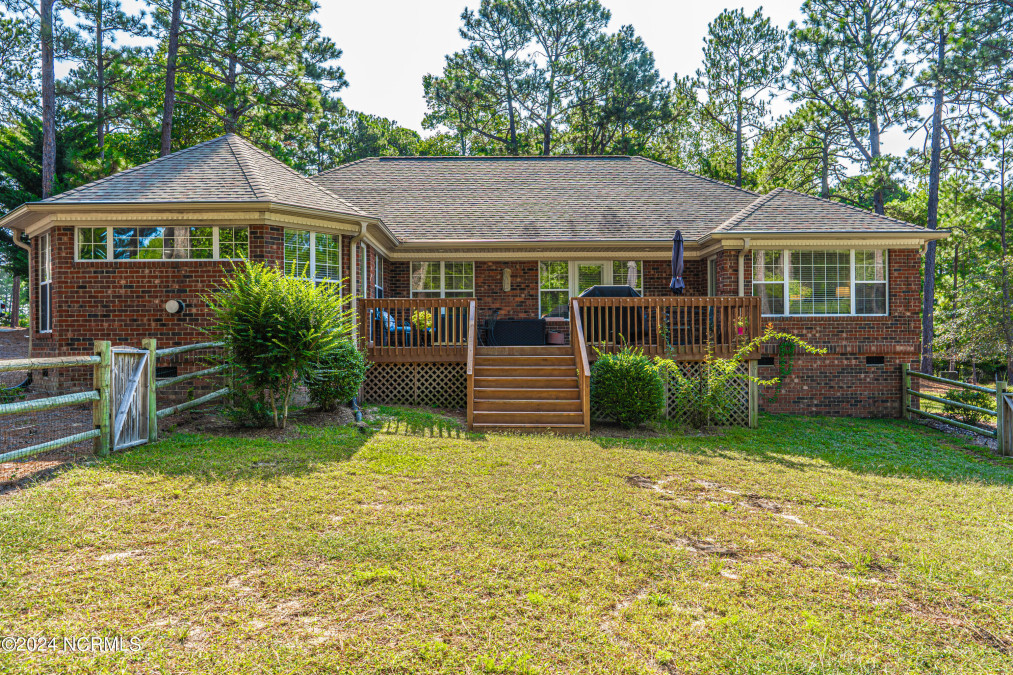 106 Banbridge Dr West End, NC 27376