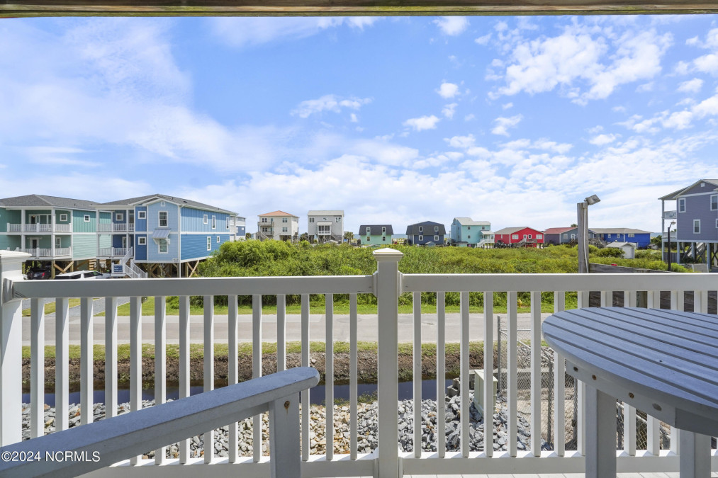 105 58th St Oak Island, NC 28465