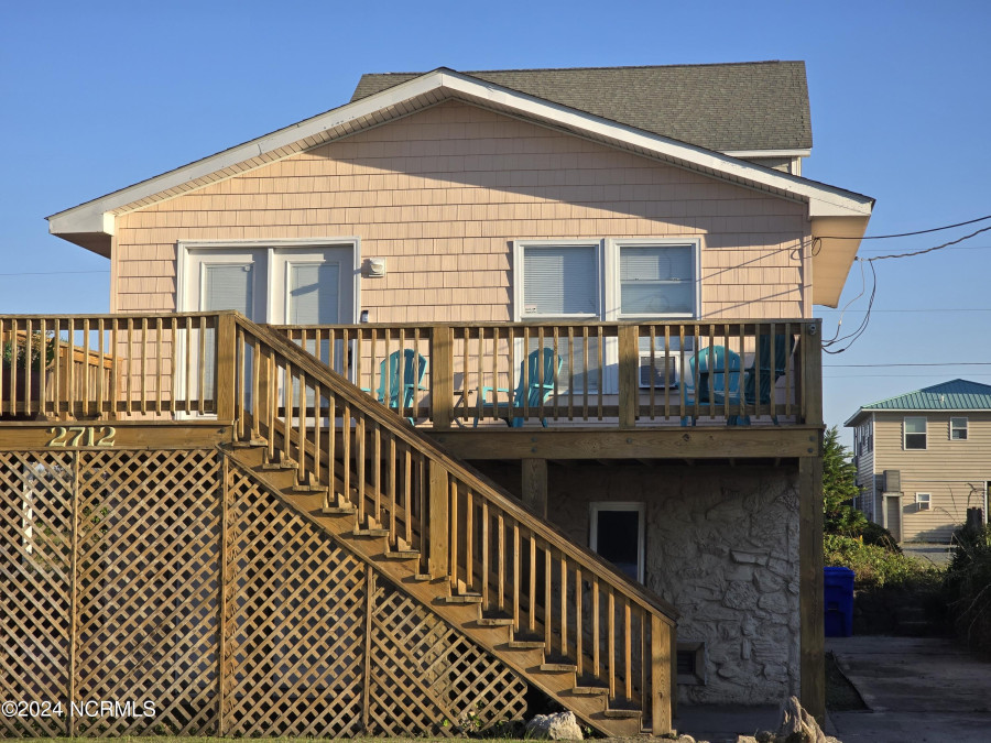 2712 Island Dr North Topsail Beach, NC 28460