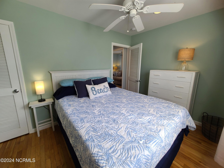 2712 Island Dr North Topsail Beach, NC 28460