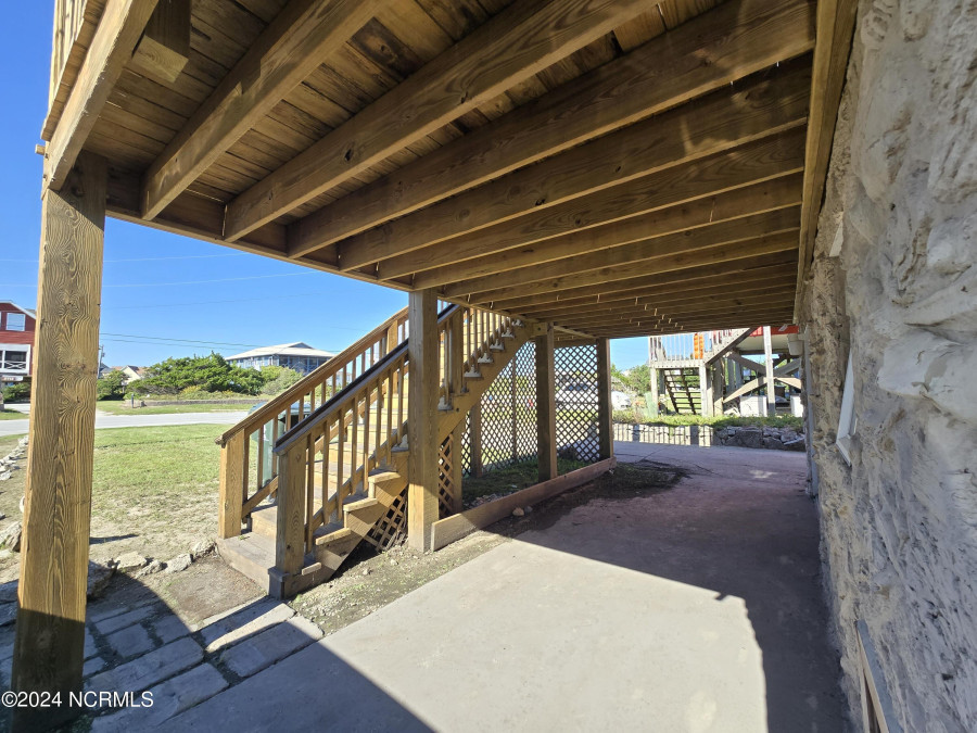 2712 Island Dr North Topsail Beach, NC 28460