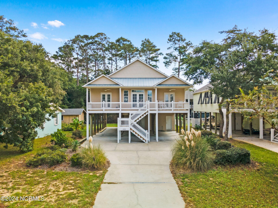 316 49th St Oak Island, NC 28465