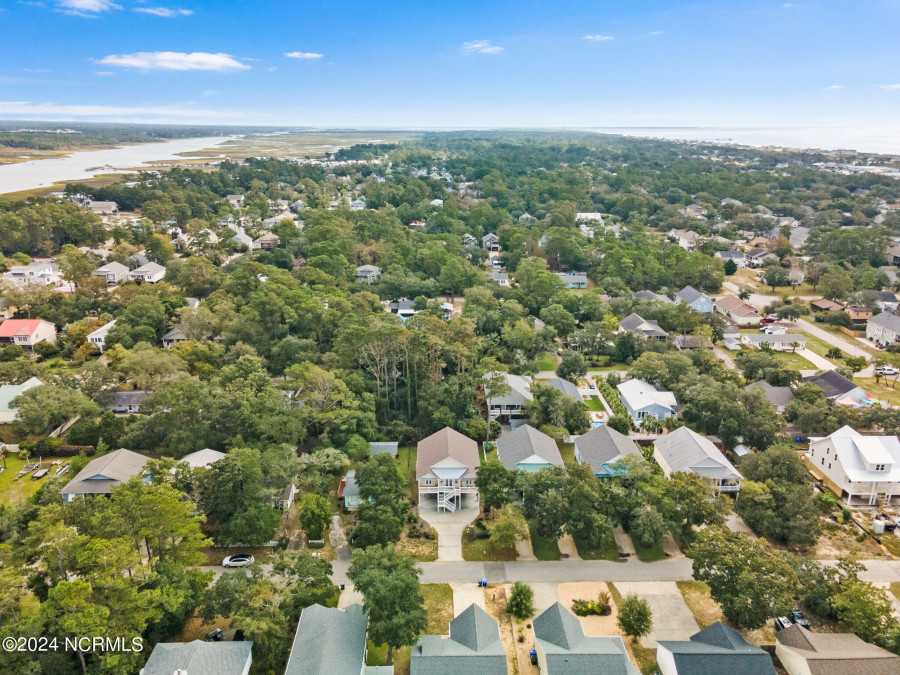 316 49th St Oak Island, NC 28465