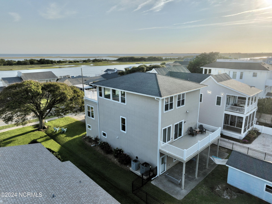 1515 Front St Beaufort, NC 28516