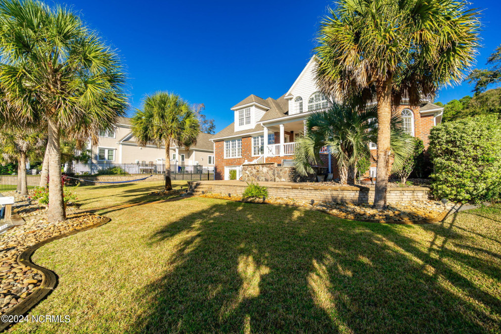 209 Bayside Dr Cape Carteret, NC 28584