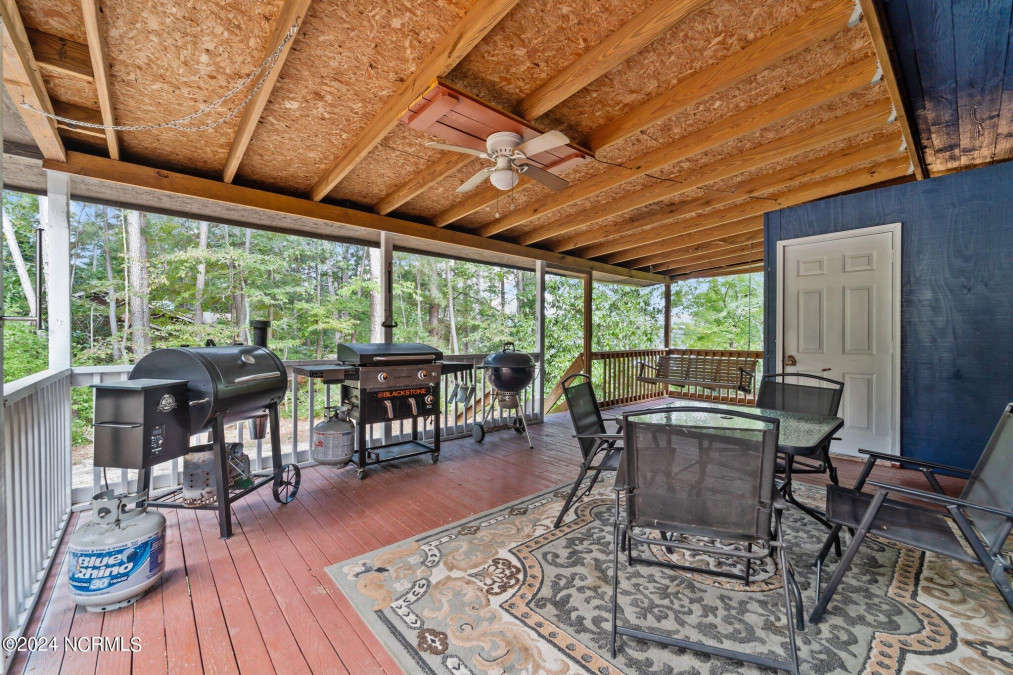 105 Lakeview Point West End, NC 27376