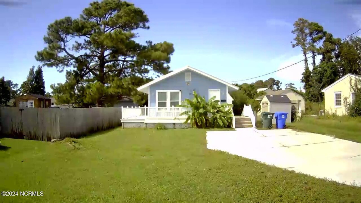 1627 Live Oak St Beaufort, NC 28516