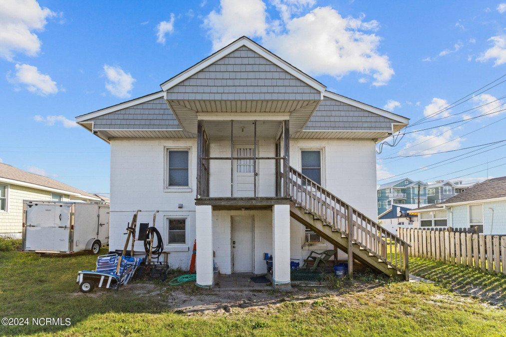 305 Caswell St Atlantic Beach, NC 28512