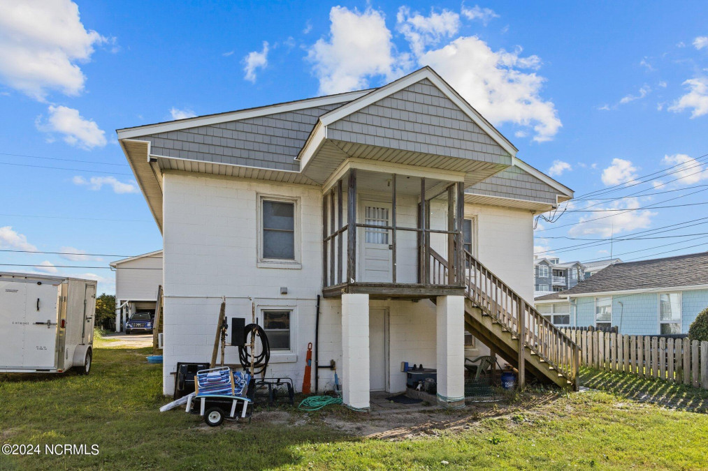 305 Caswell St Atlantic Beach, NC 28512