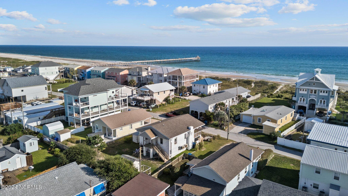 305 Caswell St Atlantic Beach, NC 28512