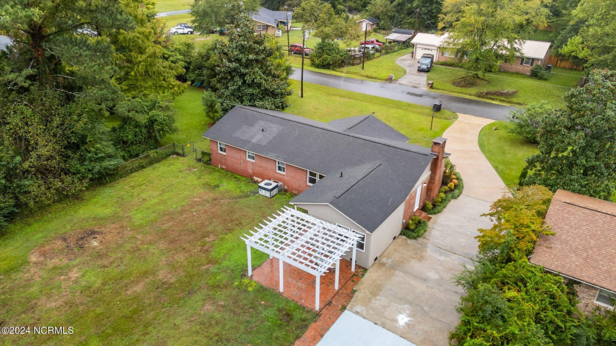 123 Paradise Cir Havelock, NC 28532