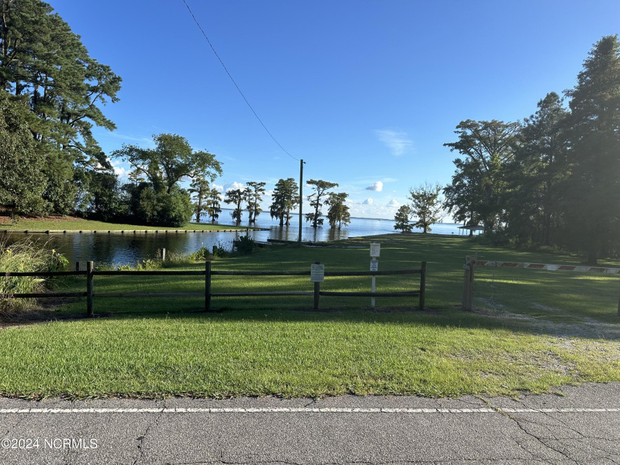 244 Country Club Dr Edenton, NC 27932